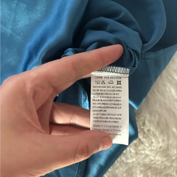 NWT Hotouch - Blue Satin Long Sleeve Button-Up Blouse - Picture 4 of 5